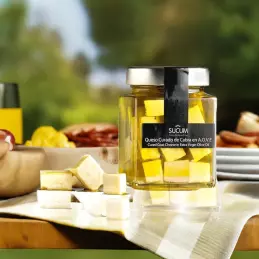 Oryginalny ser kozi twardy w oliwie z oliwek extra virgin