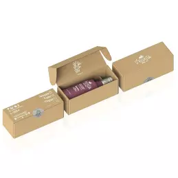 Oliwa ekstra virgin z fioletowych oliwek, środek zbior&oacute;w owoc&oacute;w.