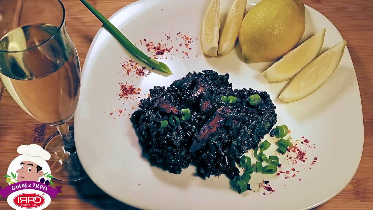 Czarne risotto z kalmarami