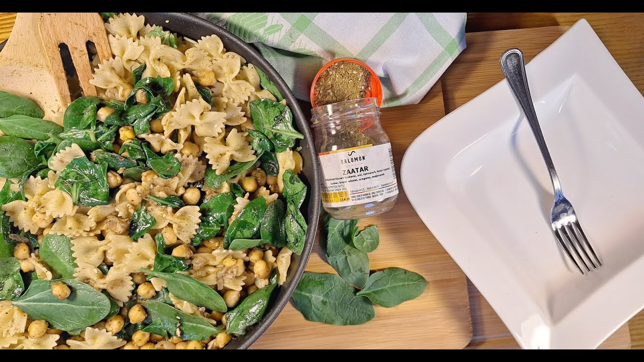 Makaron farfalle (kokardki) z ciecierzycą i za'atarem