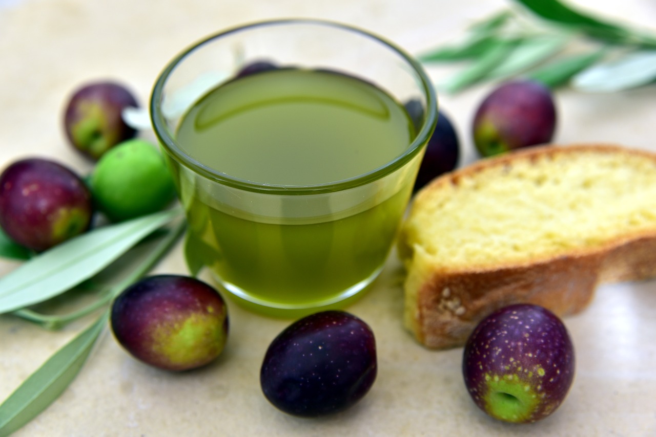 Kolor oliwy z oliwek - kilka ważnych informacji.